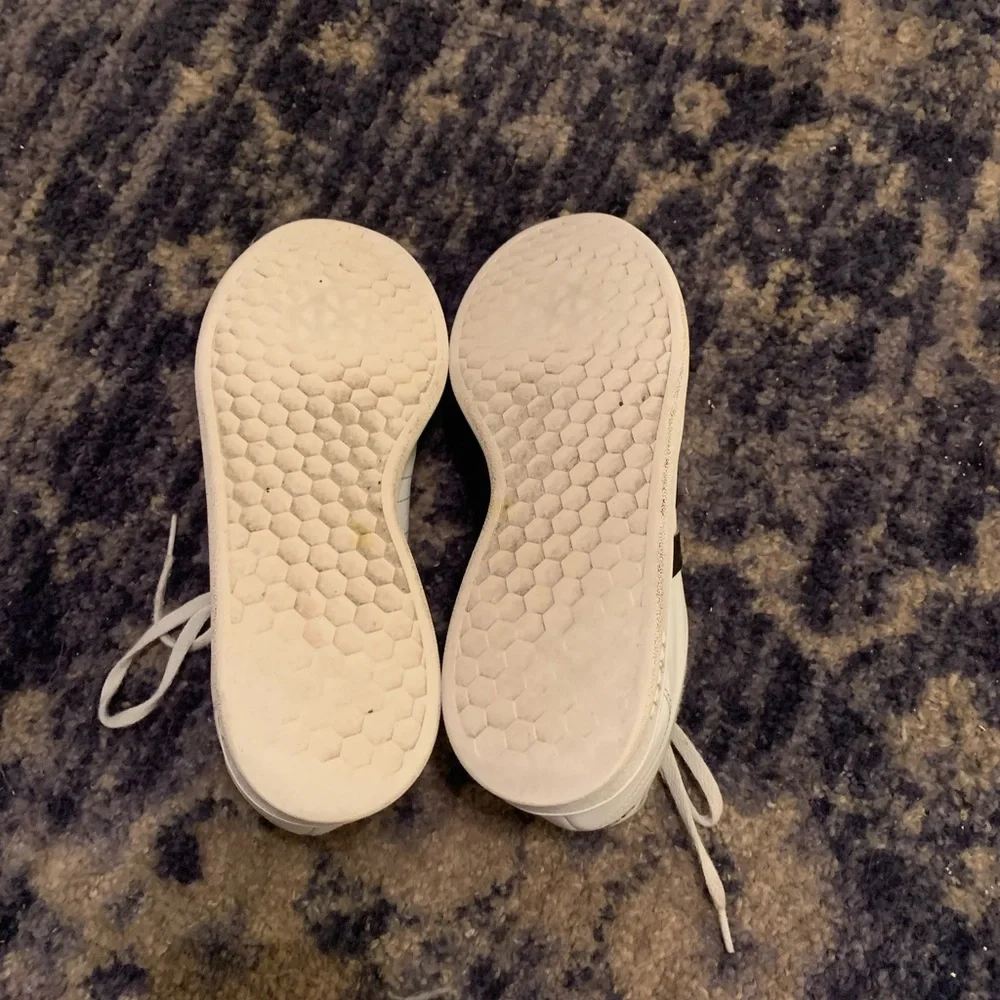 Adidas Superstar Sz 8.5 - Picture 5 of 5